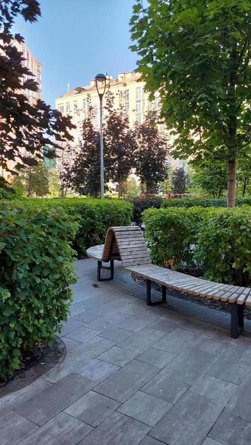 Смарт-Апартаменти На 1 Поверсі Kyiv Exterior photo