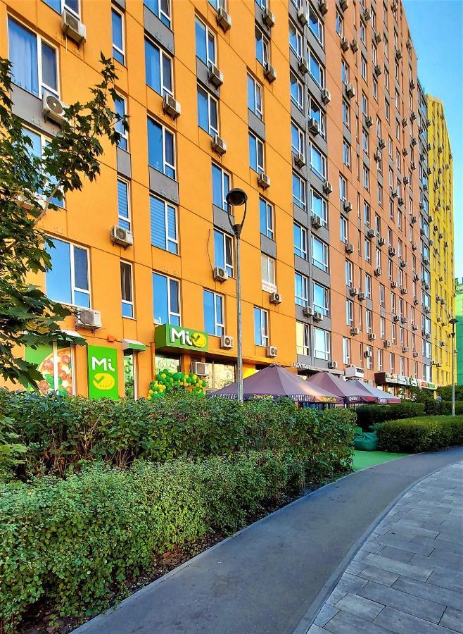 Смарт-Апартаменти На 1 Поверсі Kyiv Exterior photo